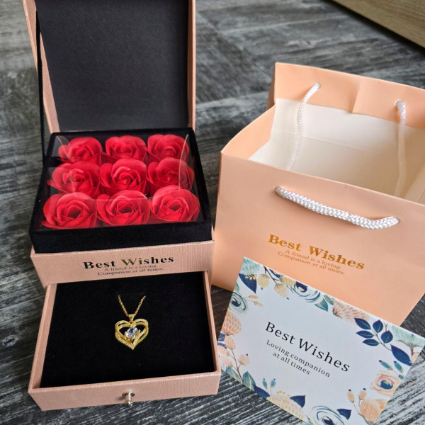 Подарочный набор роз из мыла Best Wishes Нeart Love 9 штук в розовой шкатулке с кулоном цепочкой Сердце