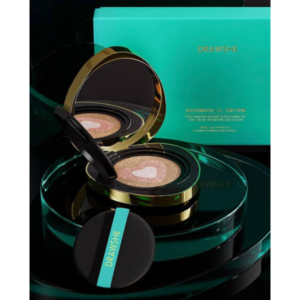 Трехцветный тональный кушон Drawshe Emerald Crystal Glow, увлажнение, сменный блок 24 г