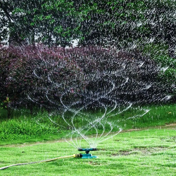 Автополив Lawn Sprinkler 360° с регулировкой форсунок, для газона