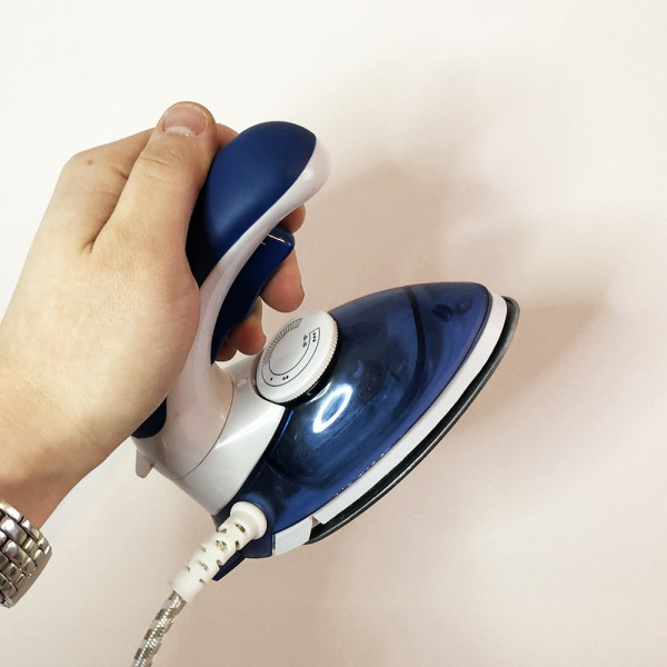Паровой отпариватель Mini Steam Iron HT-558B, ручной дорожный утюг, компактный с щеткой