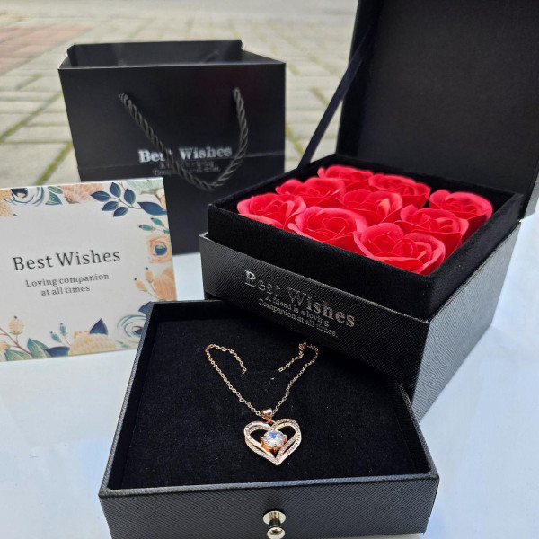 Подарочный набор мыльных роз Best Wishes 9 шт с отделением под украшение, коробка черная
