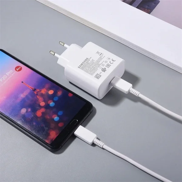 Сетевой адаптер 45W с кабелем Type-C/Type-C для быстрой зарядки PD3.0 Черный