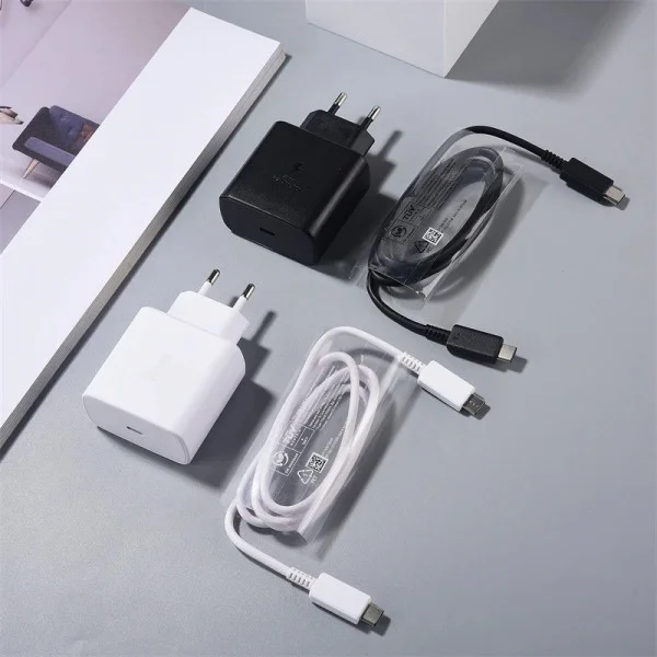 Сетевой адаптер 45W с кабелем Type-C/Type-C для быстрой зарядки PD3.0 Черный