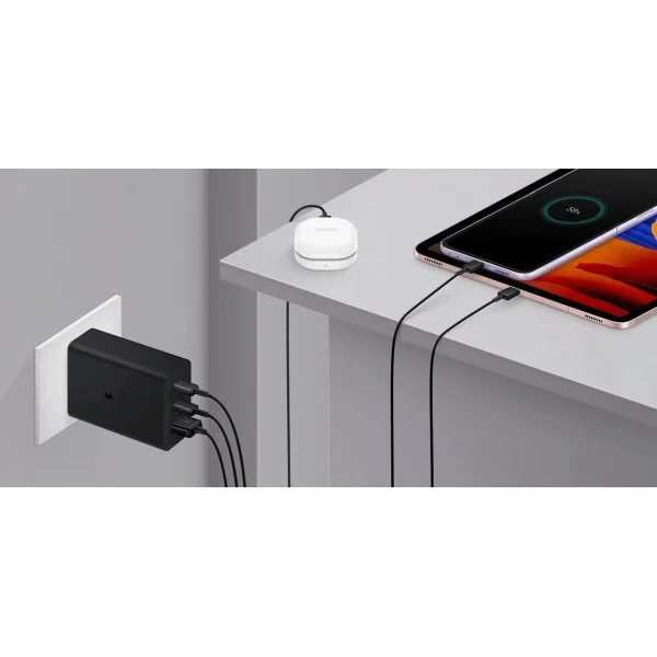 Сетевое зарядное устройство 65W Trio с 2 Type-C и USB-A, поддержка быстрой зарядки PD 3.0 / SFC / AFC, черное