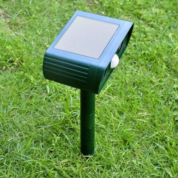 Солнечный ультразвуковой отпугиватель Solar Animal Repeller для сада и огорода